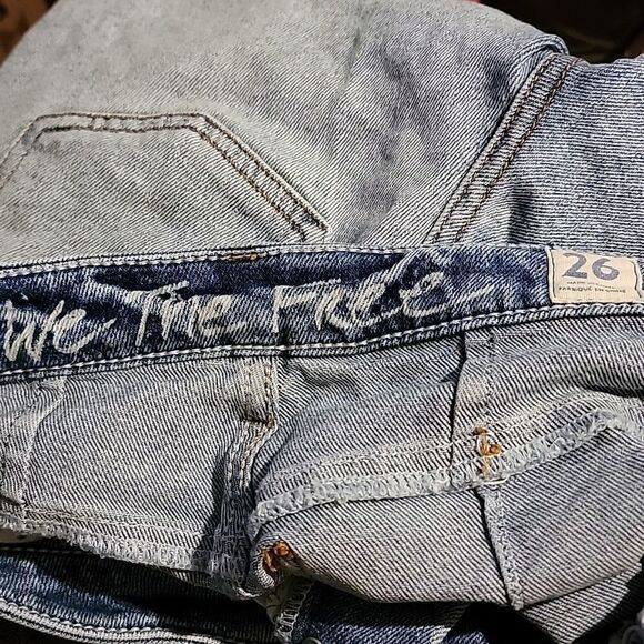 We The Free Raw Hem Avery Bermuda Denim Shorts size 26 - Picture 5 of 8